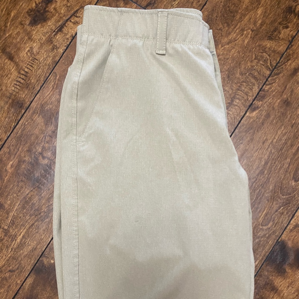 Men’s under armour golf shorts